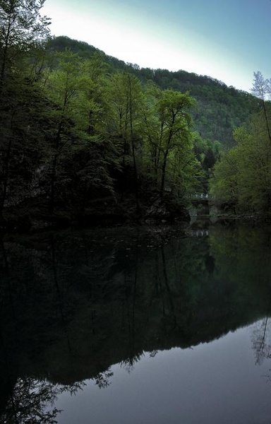 divje jezero by thumbbass