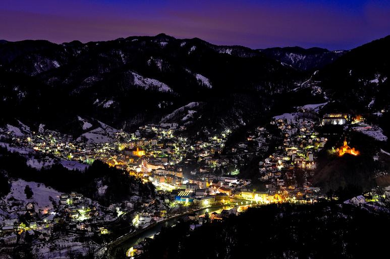 noč nad idrijo by