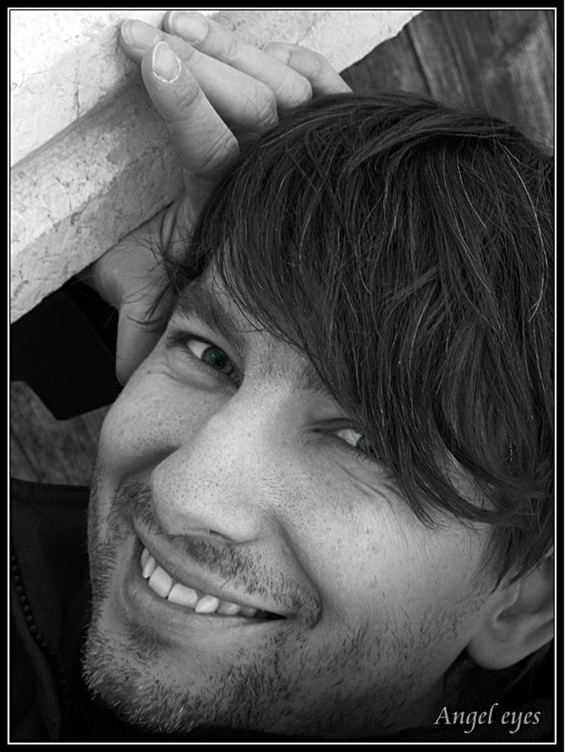 Angel eyes.. by Špela Ravnikar
