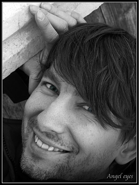 Angel eyes.. by Špela Ravnikar