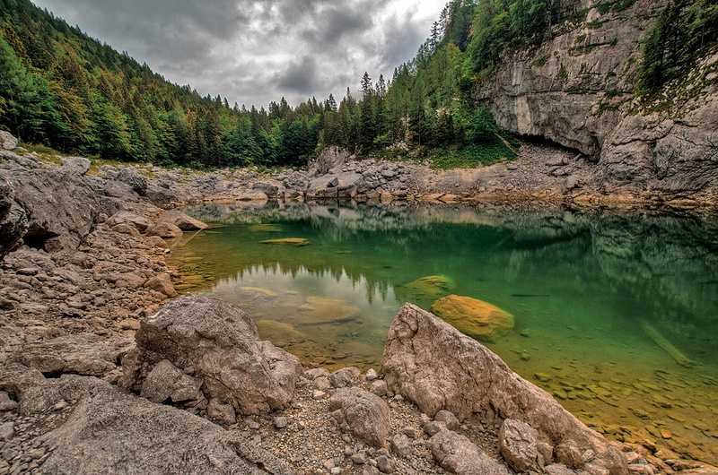 Črno jezero by Niko Teran