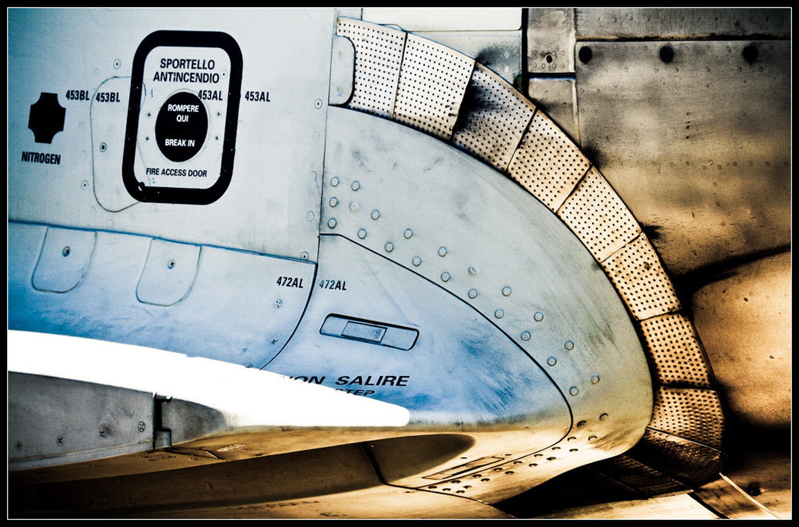 UFO detail by Simon Monfardini