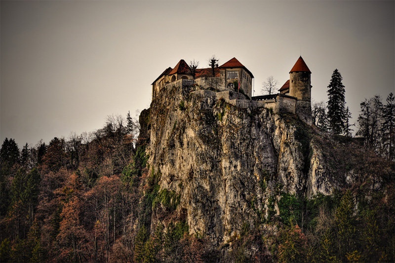 Na klancu by cropreSIze