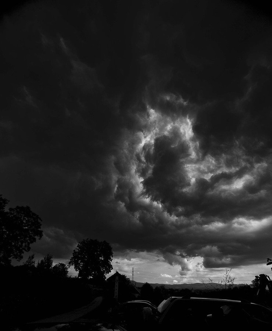 A storm is coming by luka567