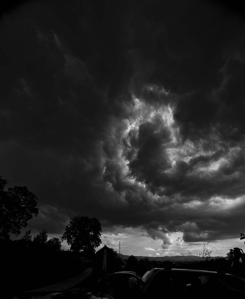 A storm is coming by luka567