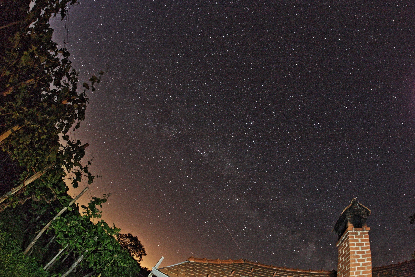 The sky above us II by luka567
