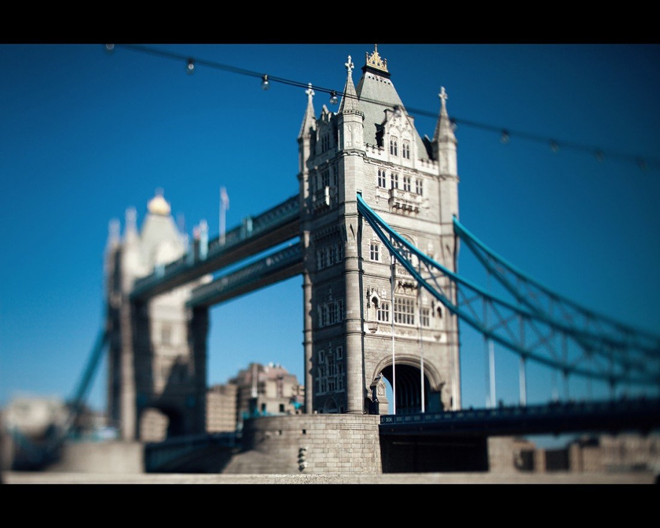 - London tower bridge - by Mladen Cvjetičanin