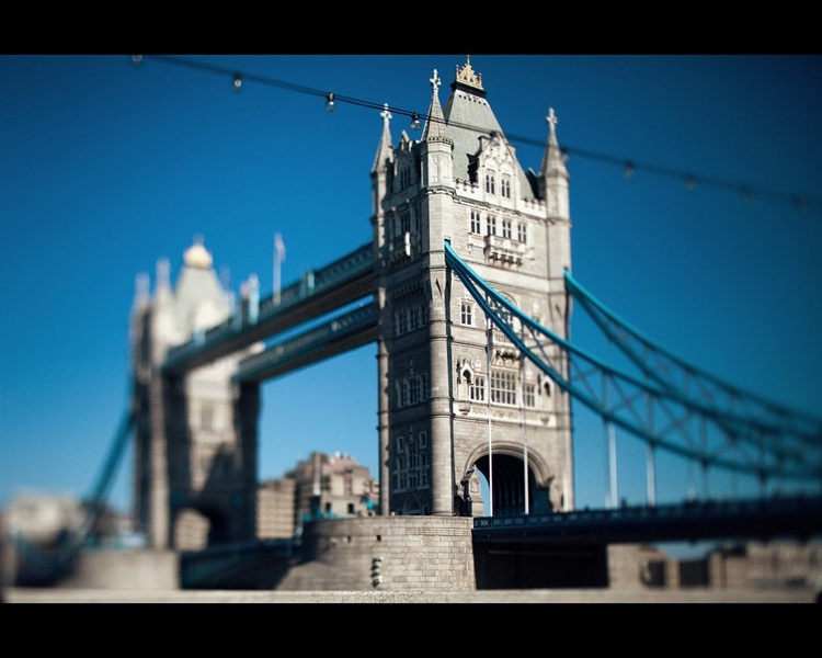 - London tower bridge - by Mladen Cvjetičanin