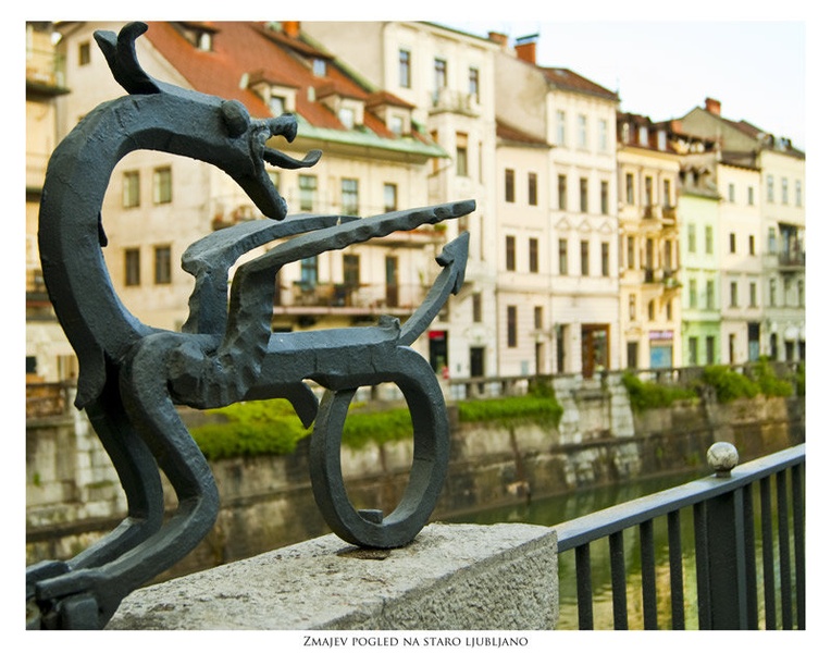 Zmajev pogled na Staro Ljubljano by Oz