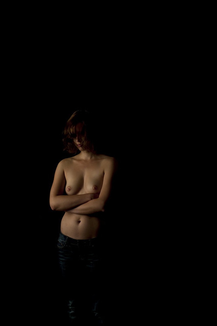 Nevidna by Inaya