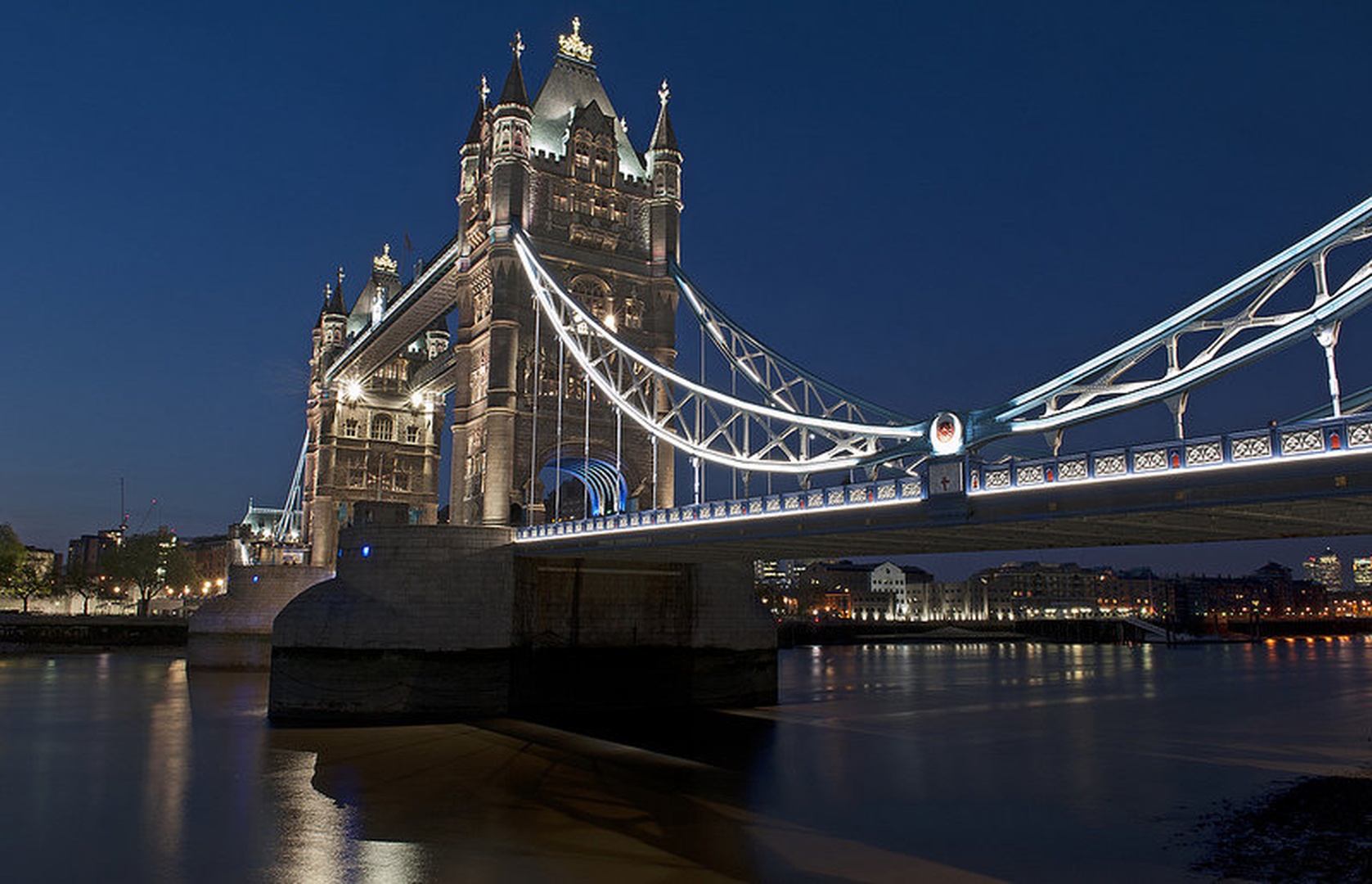 Tower Bridge by Inaya