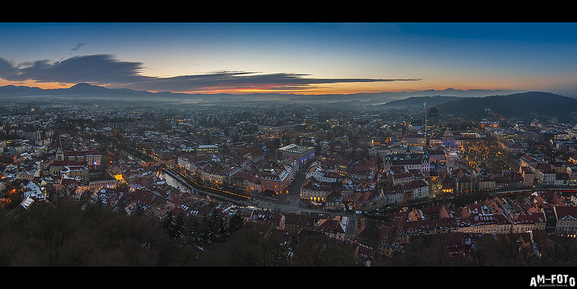 Ljubljana obsijana III by Andraž Martinšek