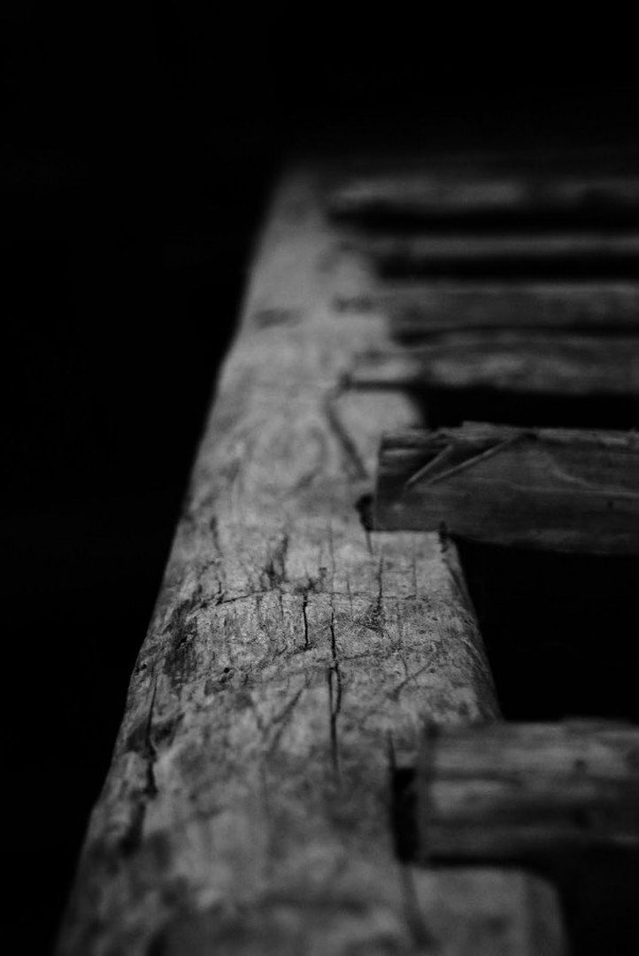 Kaj je zgoraj? by Andraž Martinšek