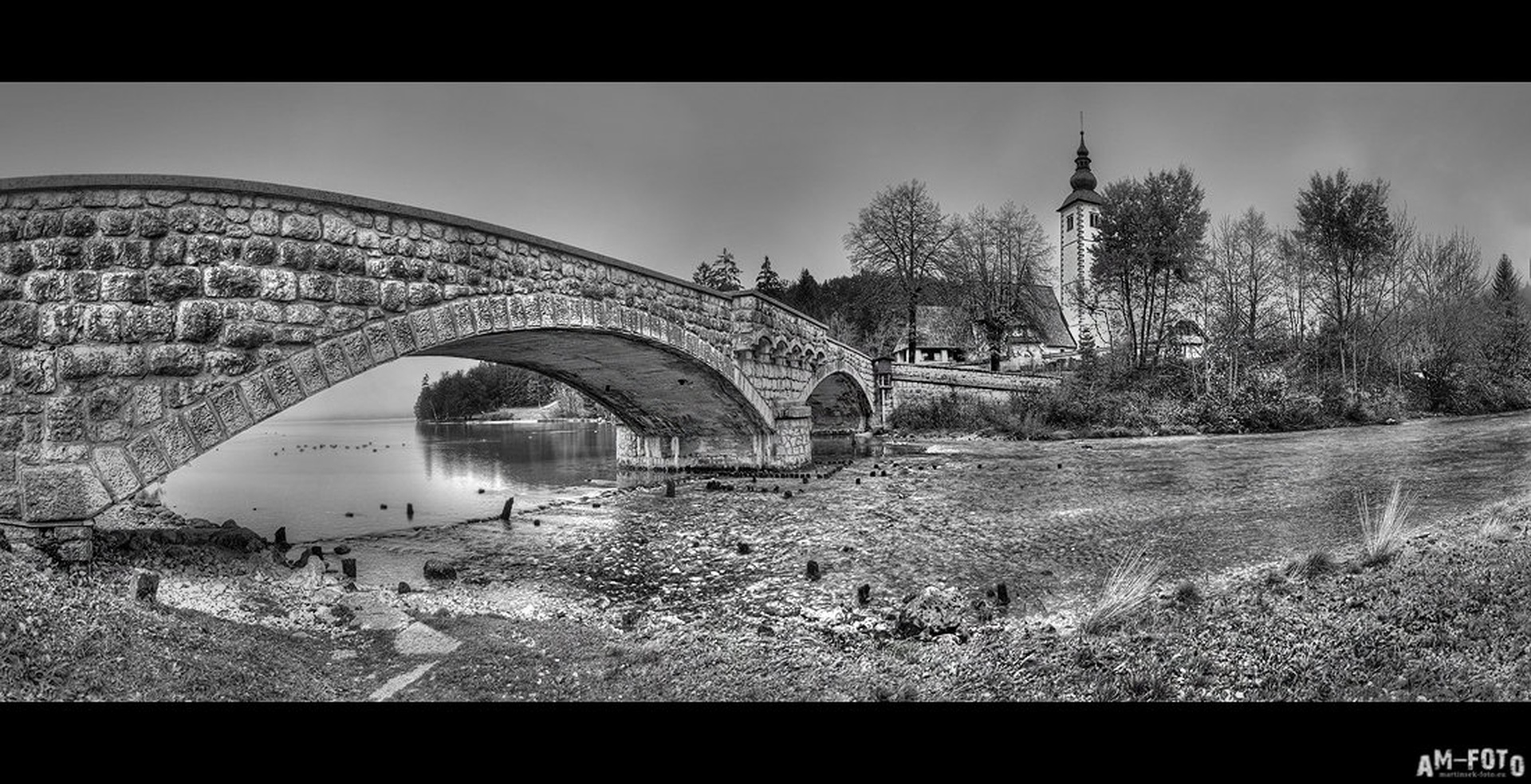 * by Andraž Martinšek