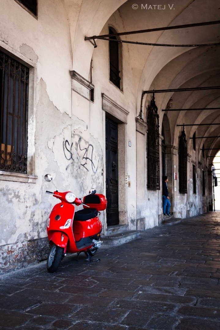 Vespa by Matej V.