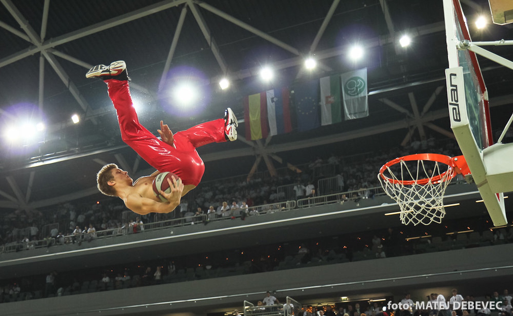 Dunking Devils v akciji by