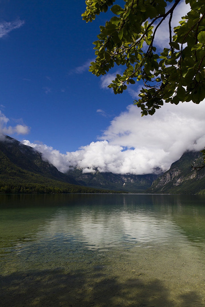 Jutro v Bohinju by Nejc Planinšek