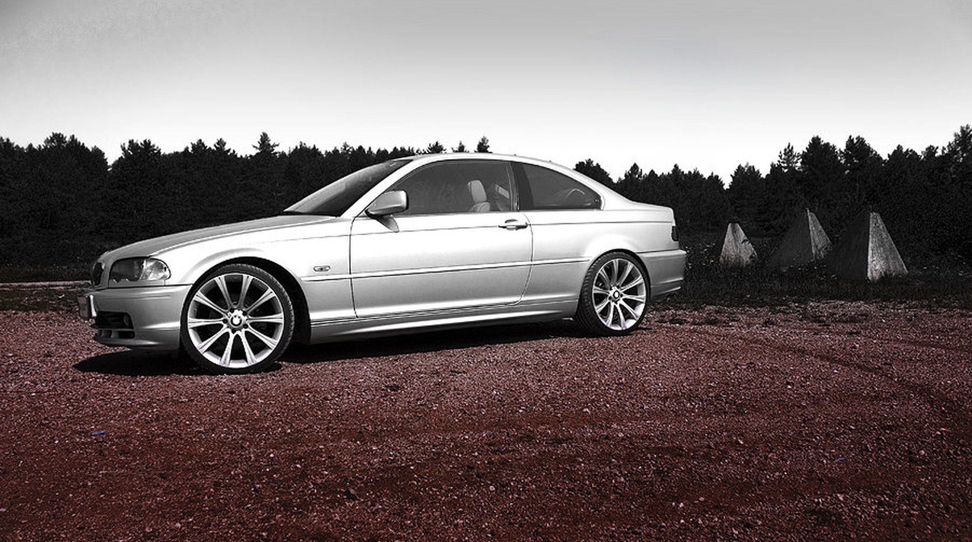 SilverOnReds by Žak