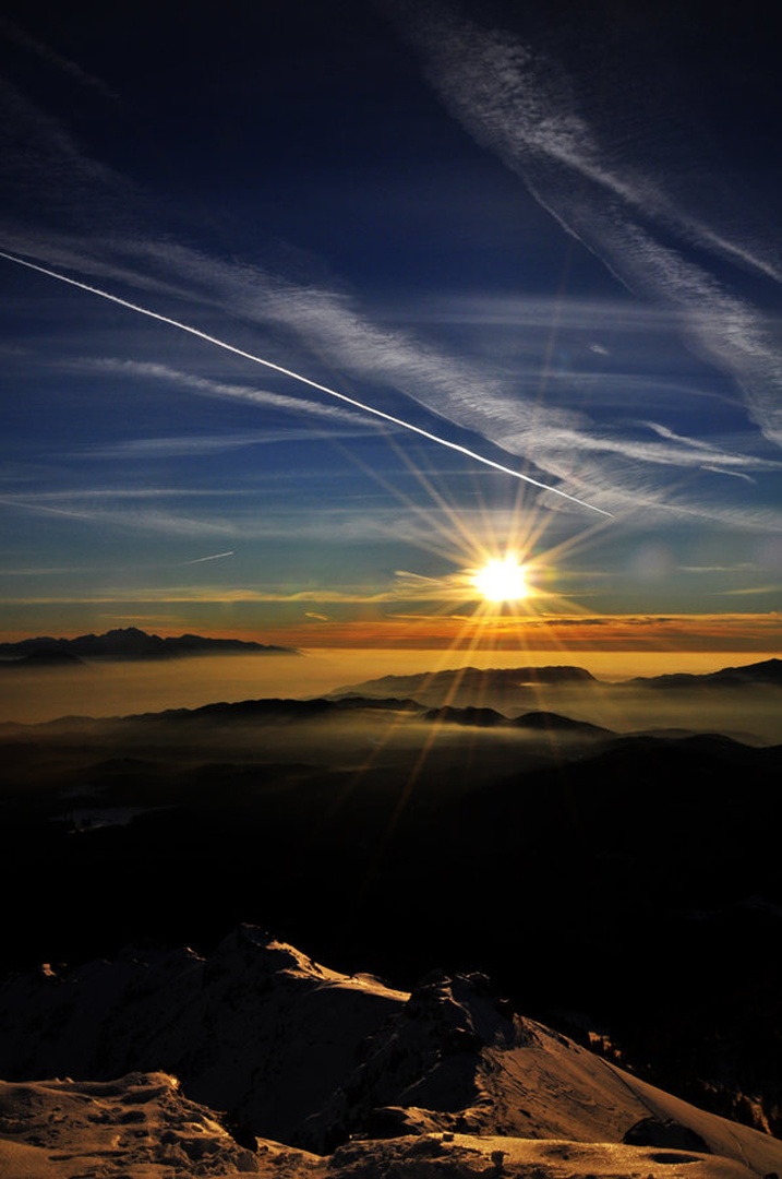 jutro na vrhu by