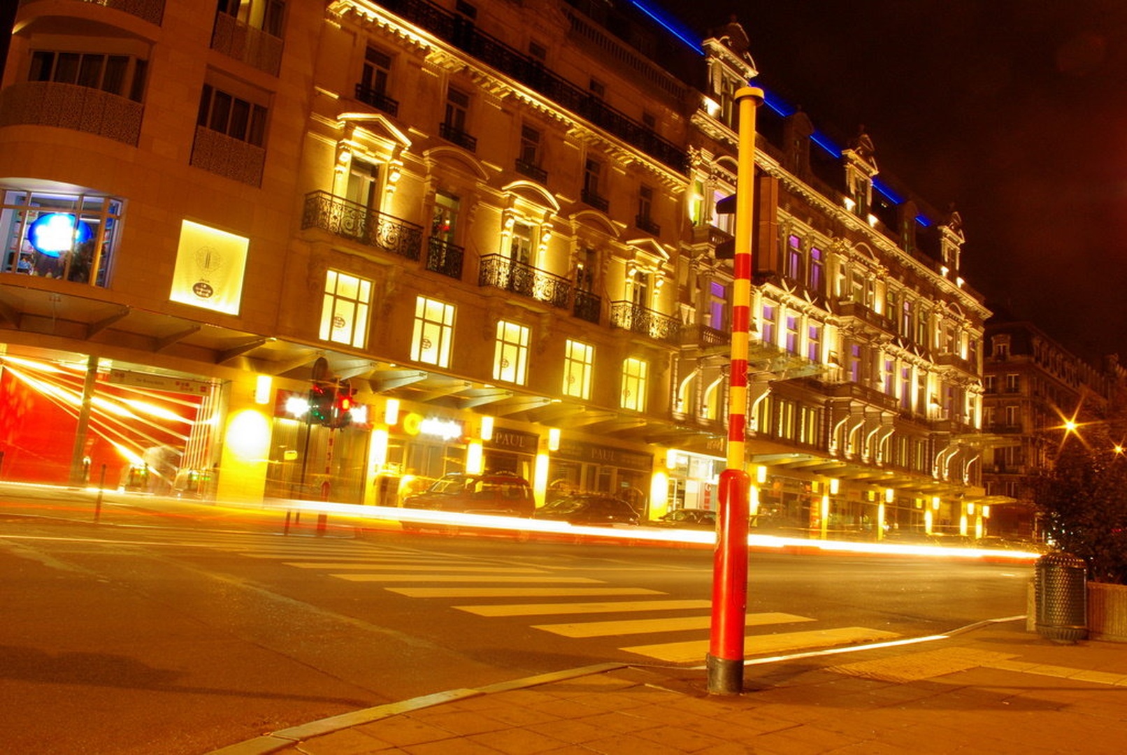 Bruselj ponoči by