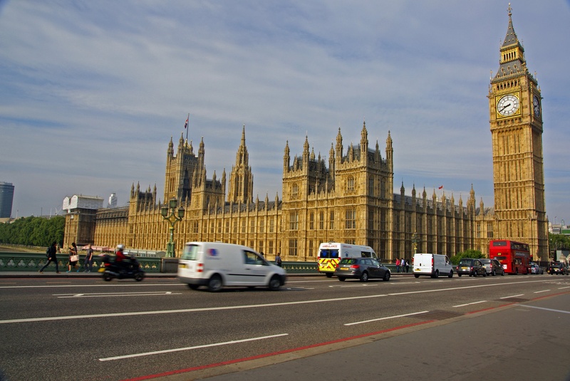 London Parliament by Leonardo Gaube