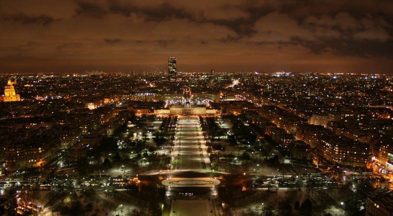 Pariz by night by Vasilij Jenko