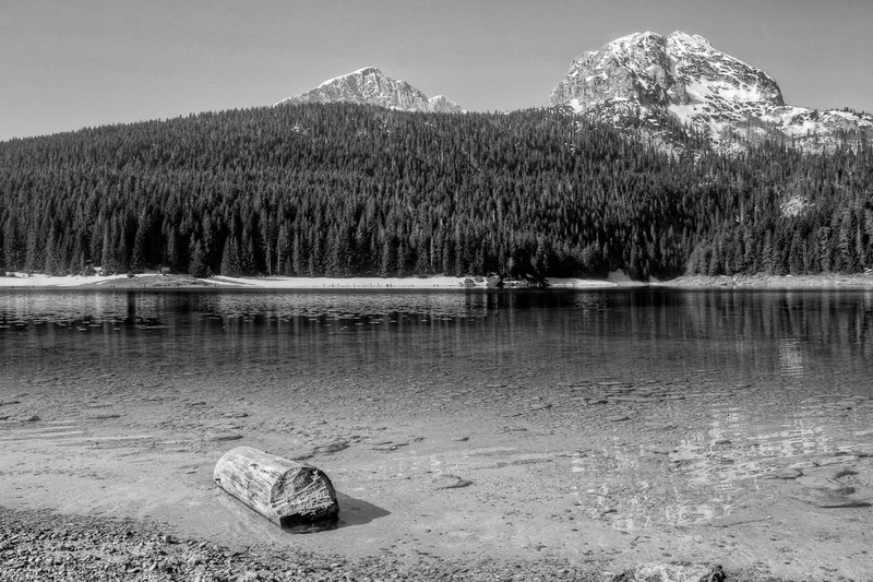 Črno jezero... by Vasilij Jenko