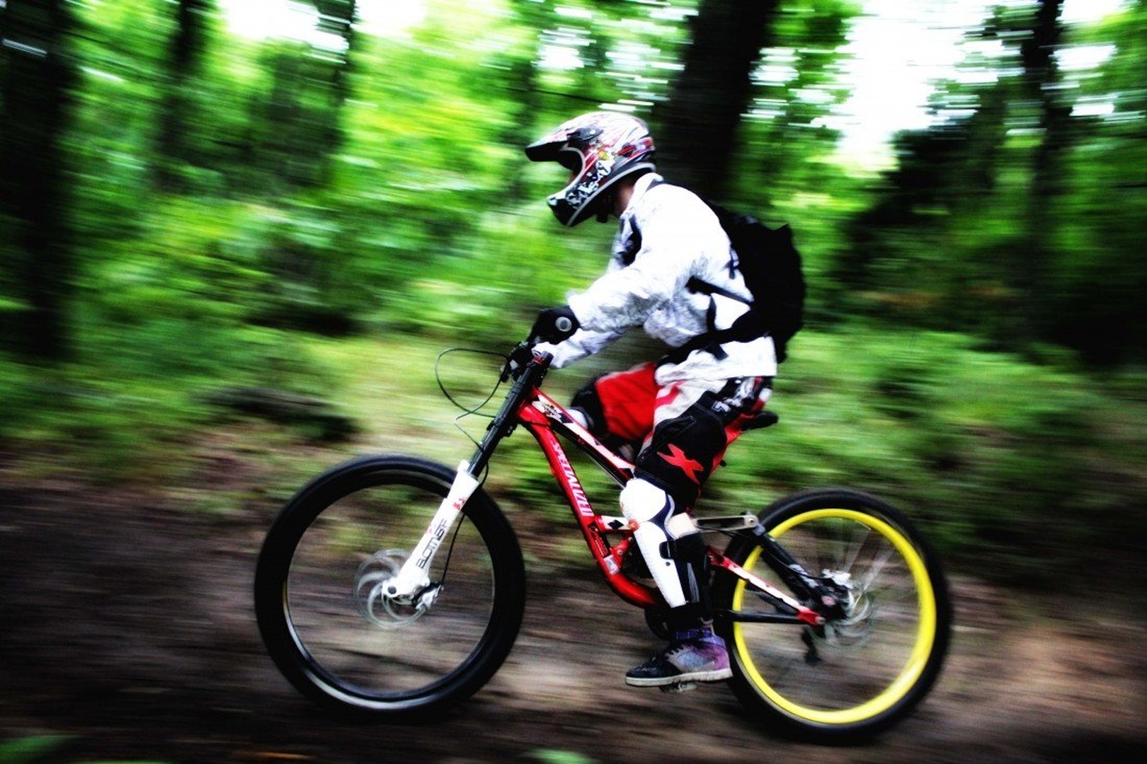 Speed of sound! by Simon Bregar