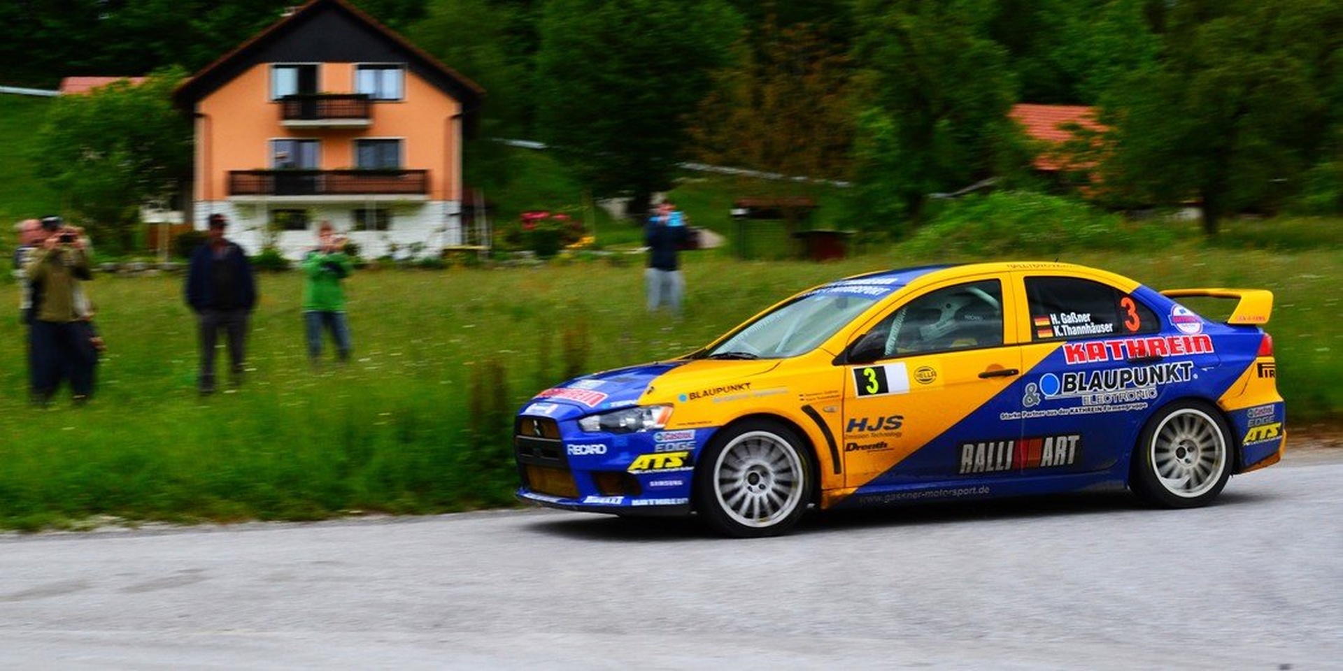 Rally Saturnus by Lara