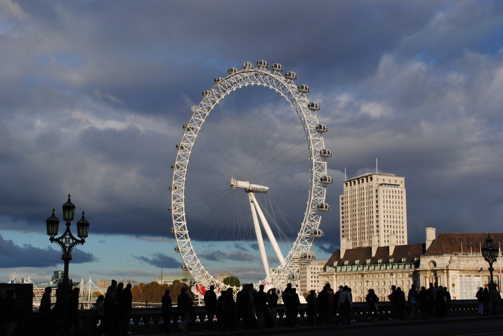 London Eye by Simon Širko