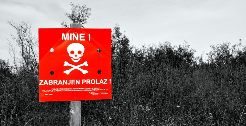 Opasno po životu! by azbi