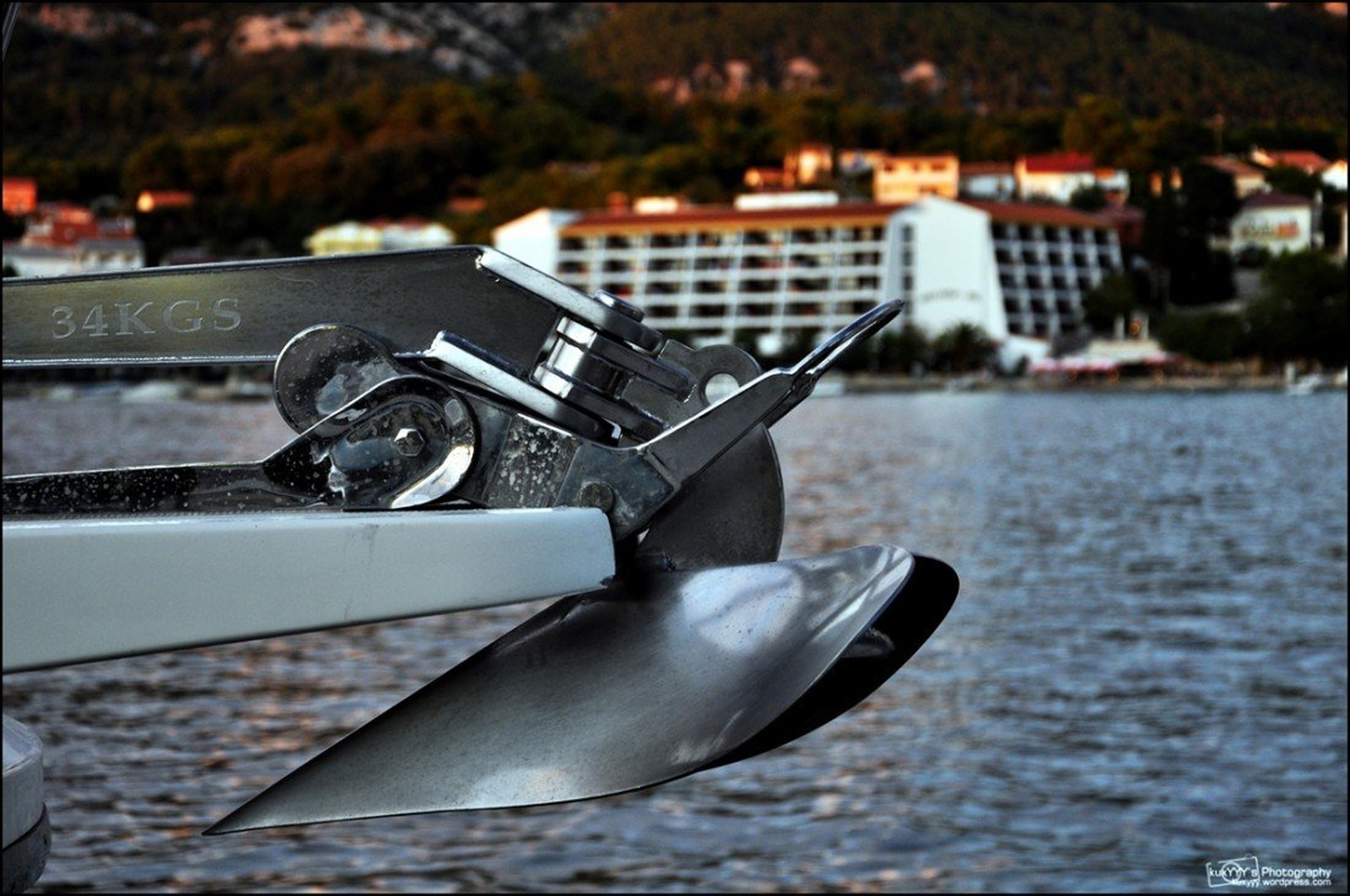 Anchor by Jan Kukovič