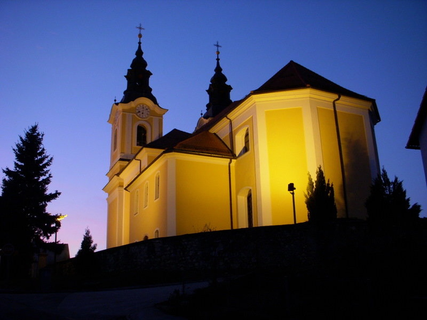 cerkev by