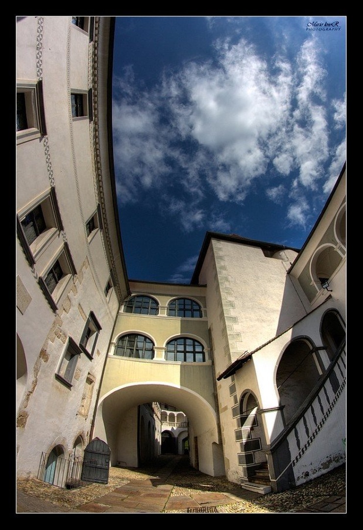 U atriju by MKnor