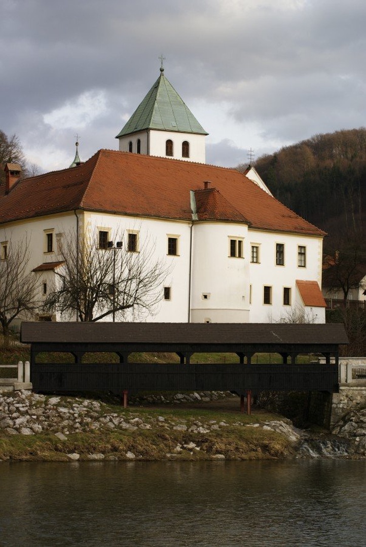 Laško v oblakih by Luka Lesjak