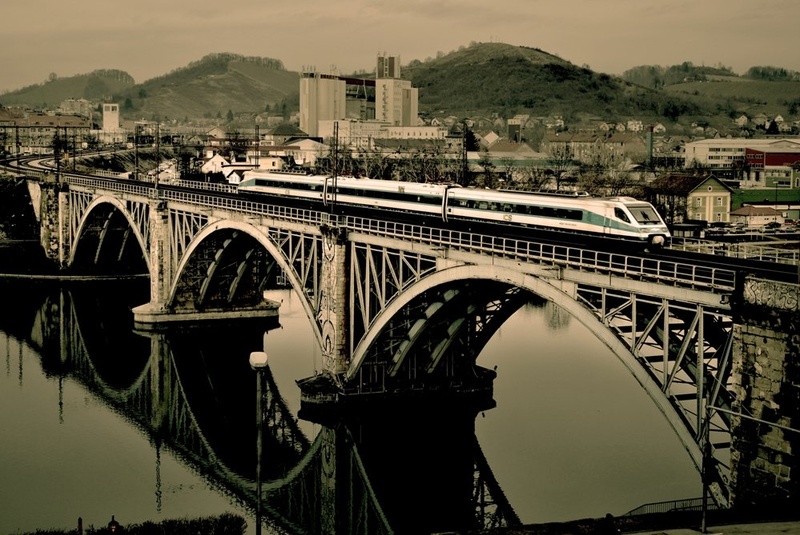 Vlak čez Maribor by ah
