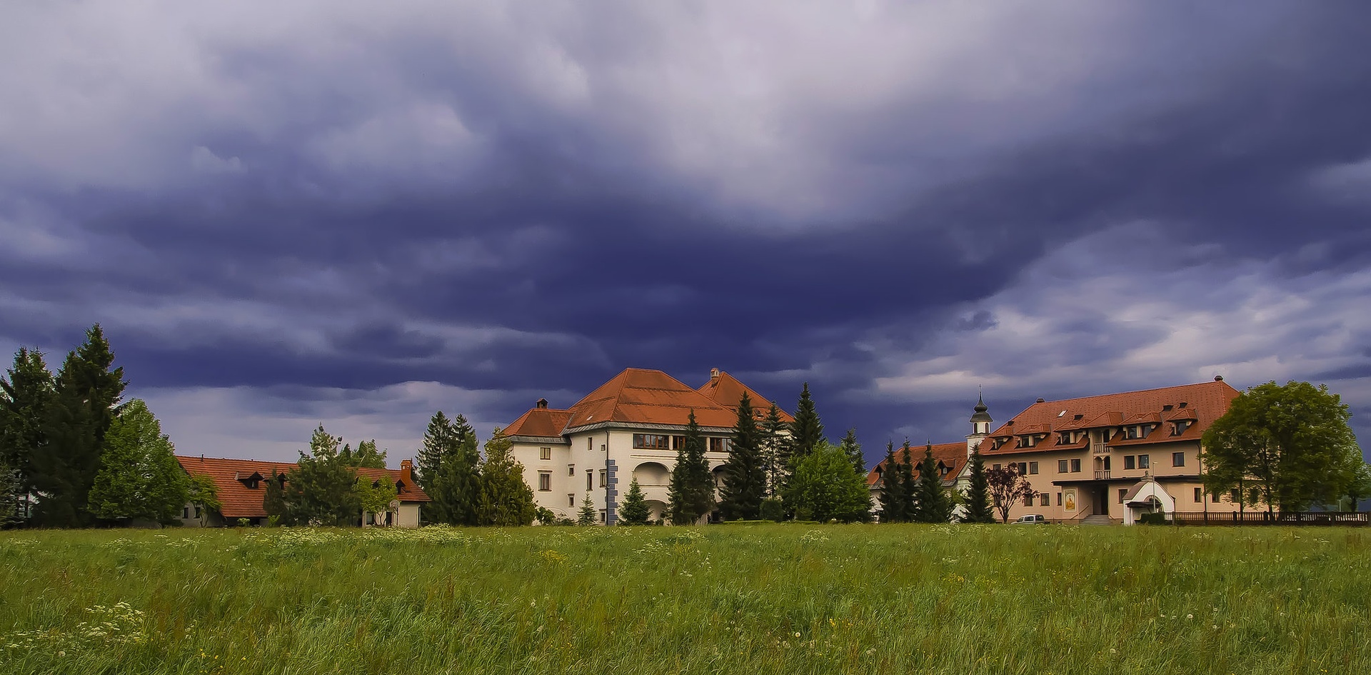 Nunski samostan by stane gortnar