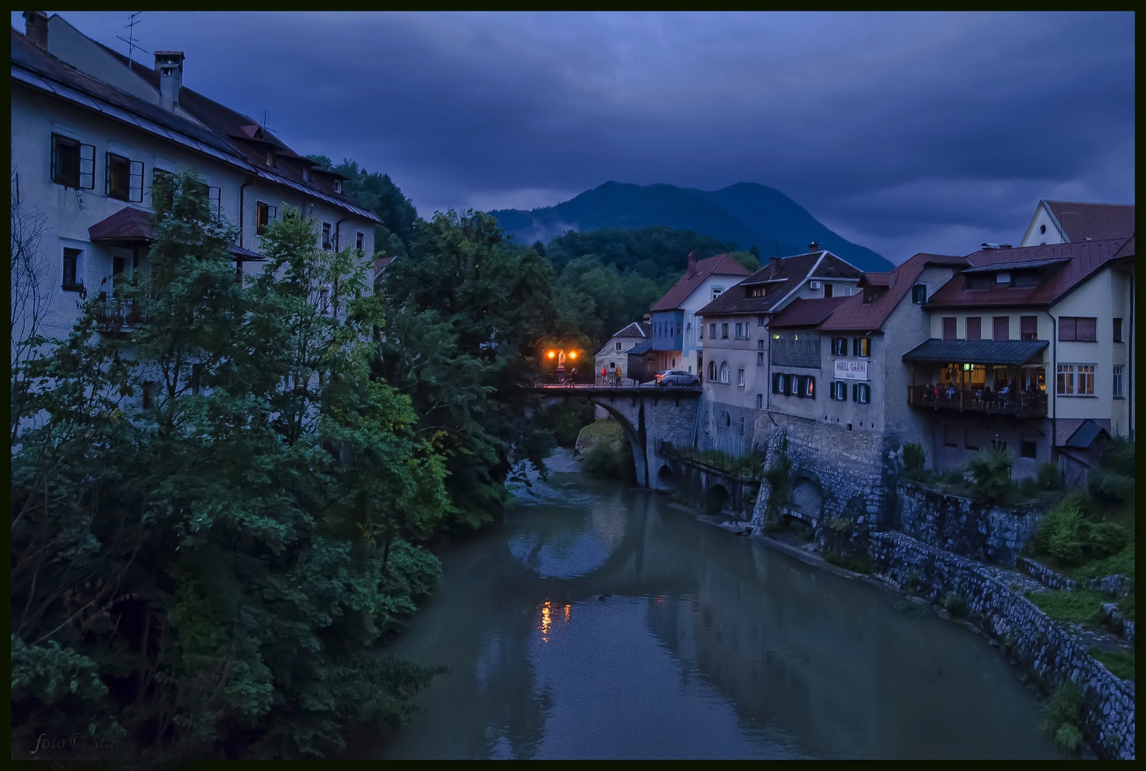 Loka zvečer. by stane gortnar