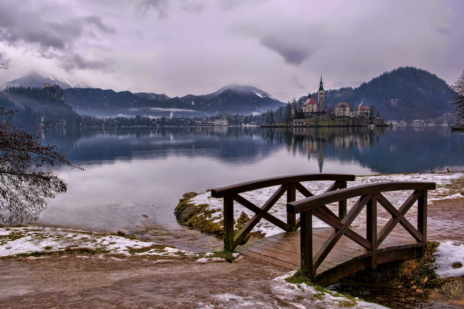 Deževni Bled by stane gortnar
