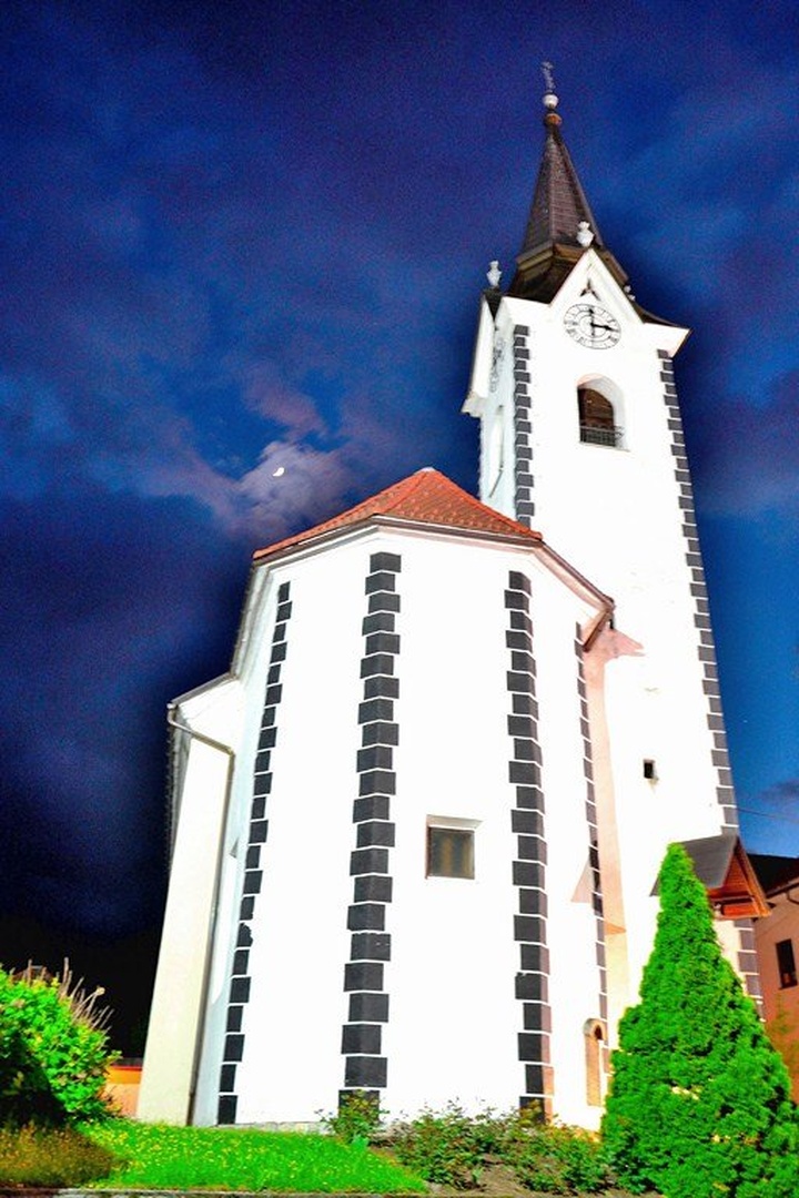 cerkev v dolenjskih toplicah by stane gortnar