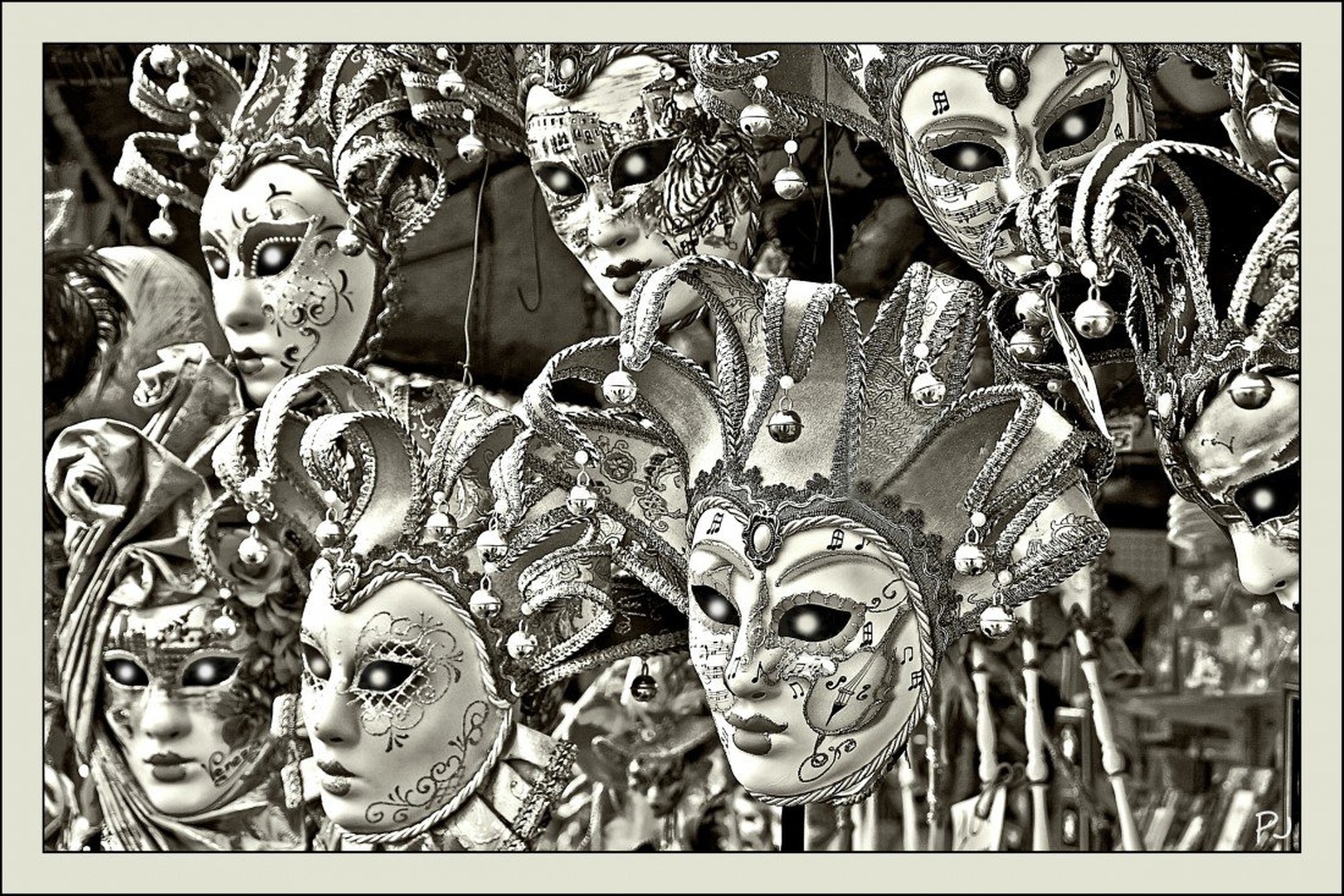 Maske by Primož Jereb