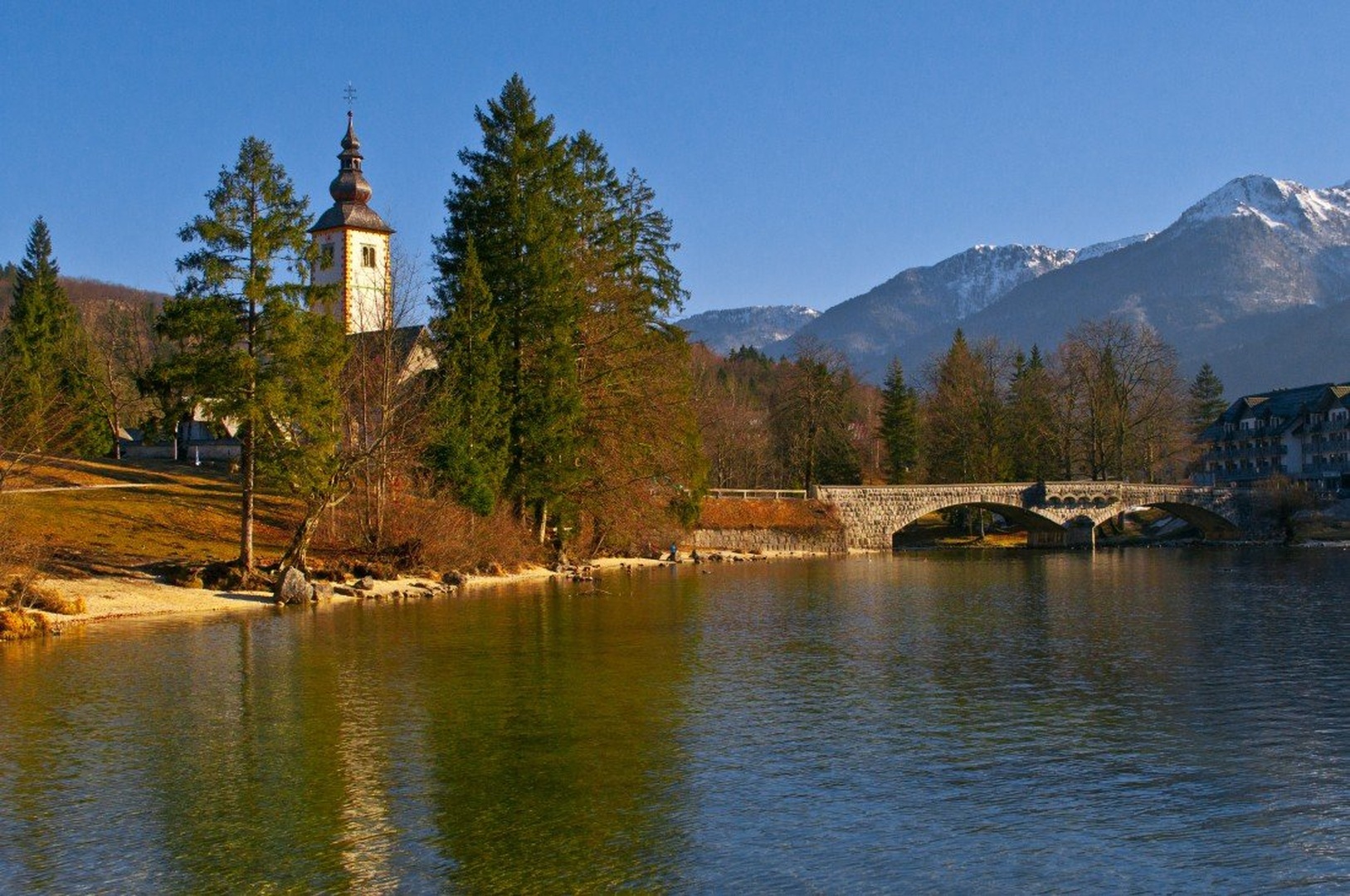 Bohinjsko jezero by Sandi Nemec