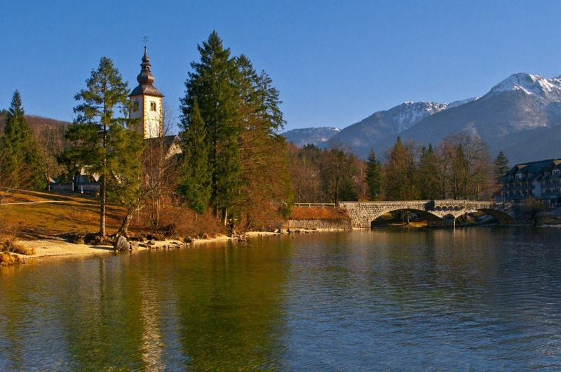 Bohinjsko jezero by Sandi Nemec