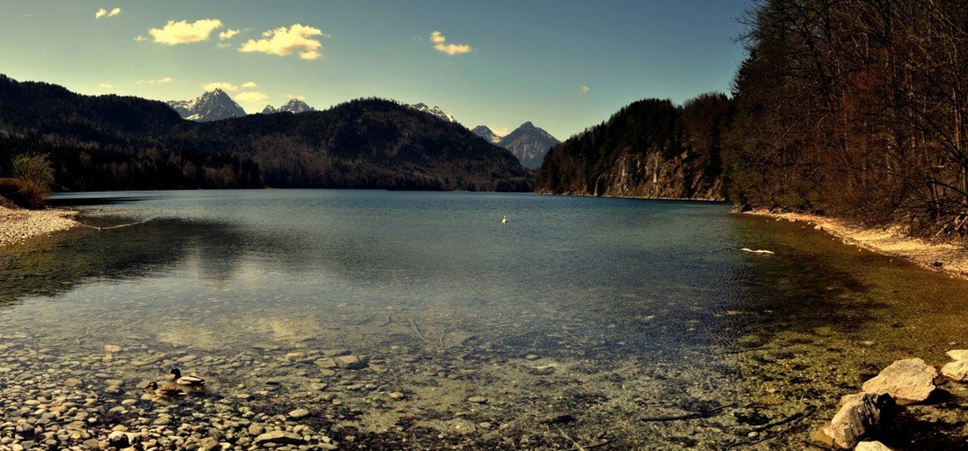 jezero by Jaro Veselinovič