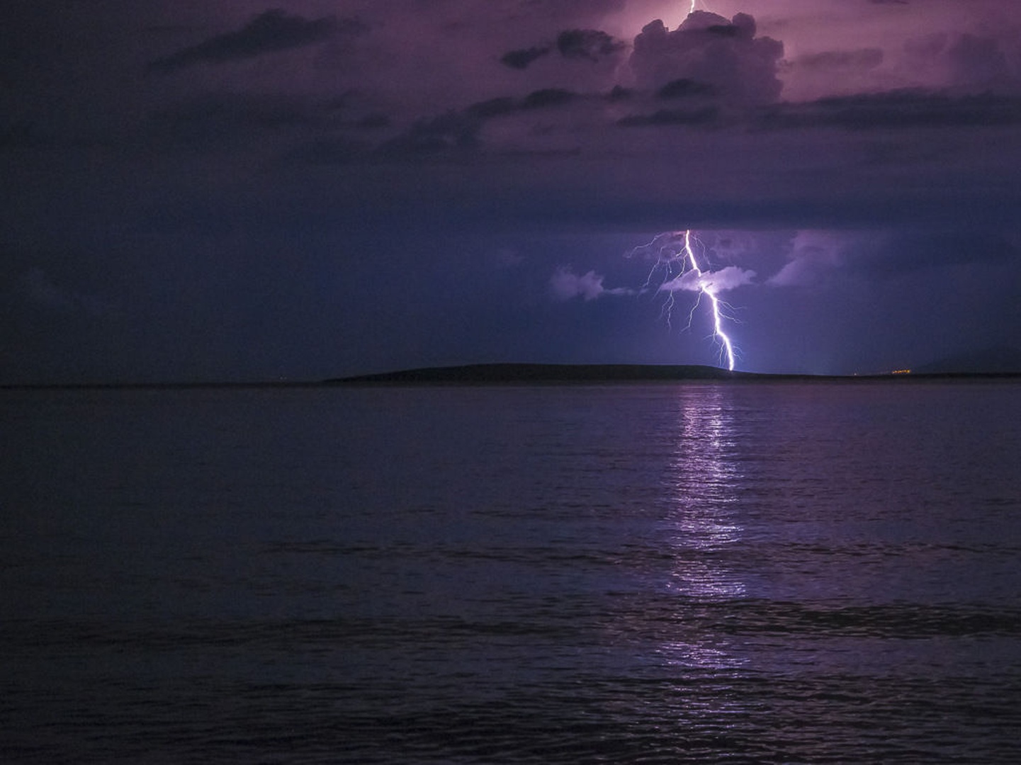 Sea lightning by Matej Šušteršič
