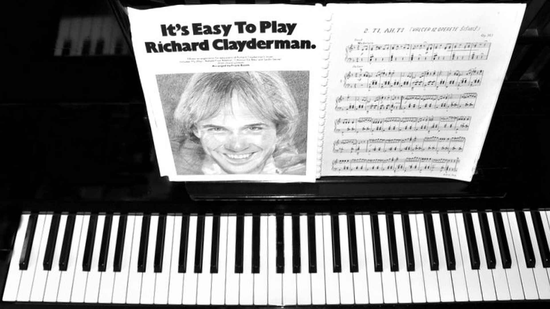 Easy to play by Matej Šušteršič