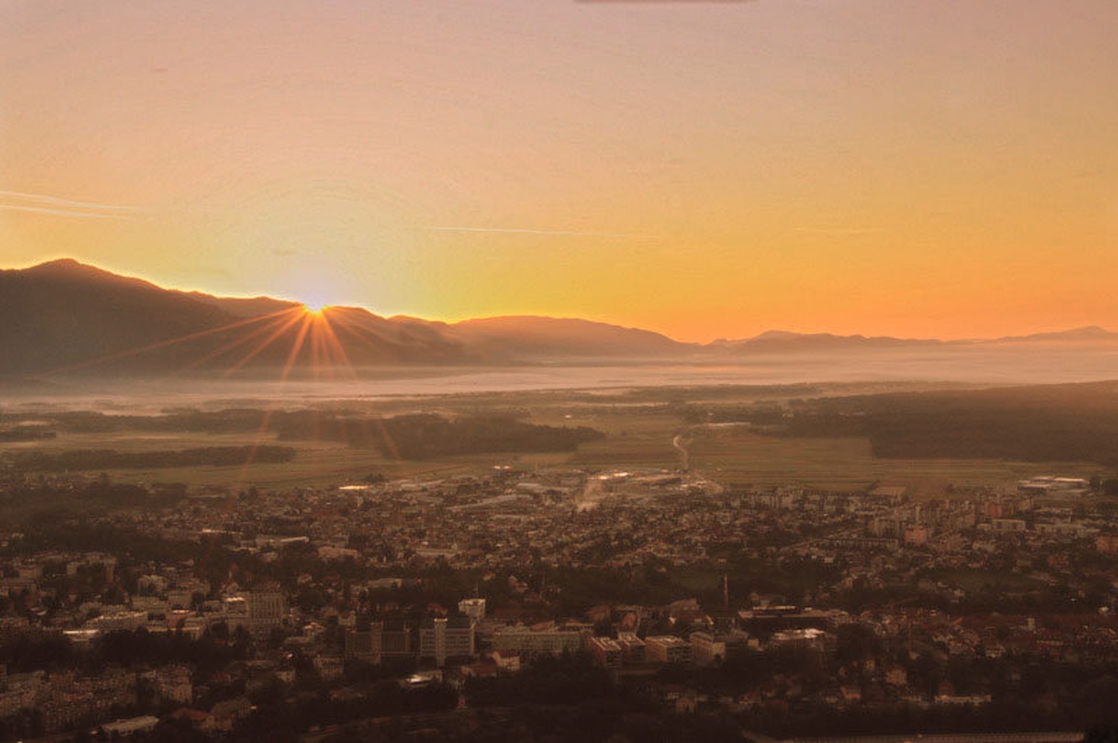 vzhod nad Kranjem by Matej Šušteršič