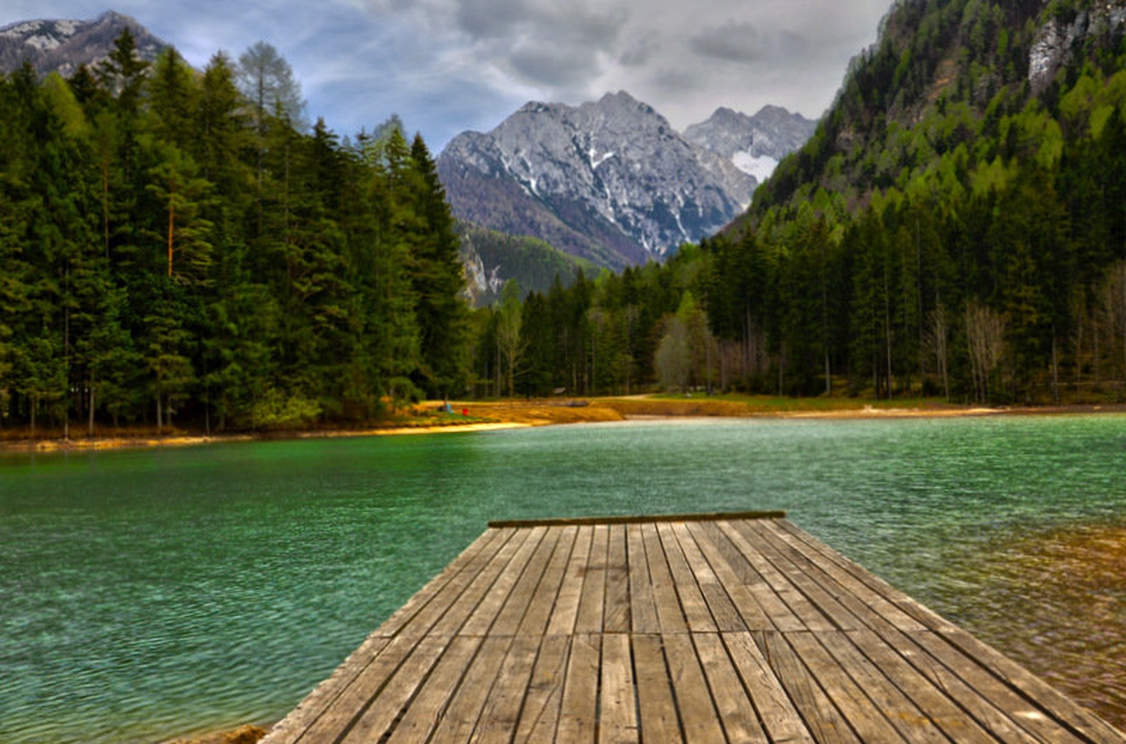 Romantic lake by Matej Šušteršič