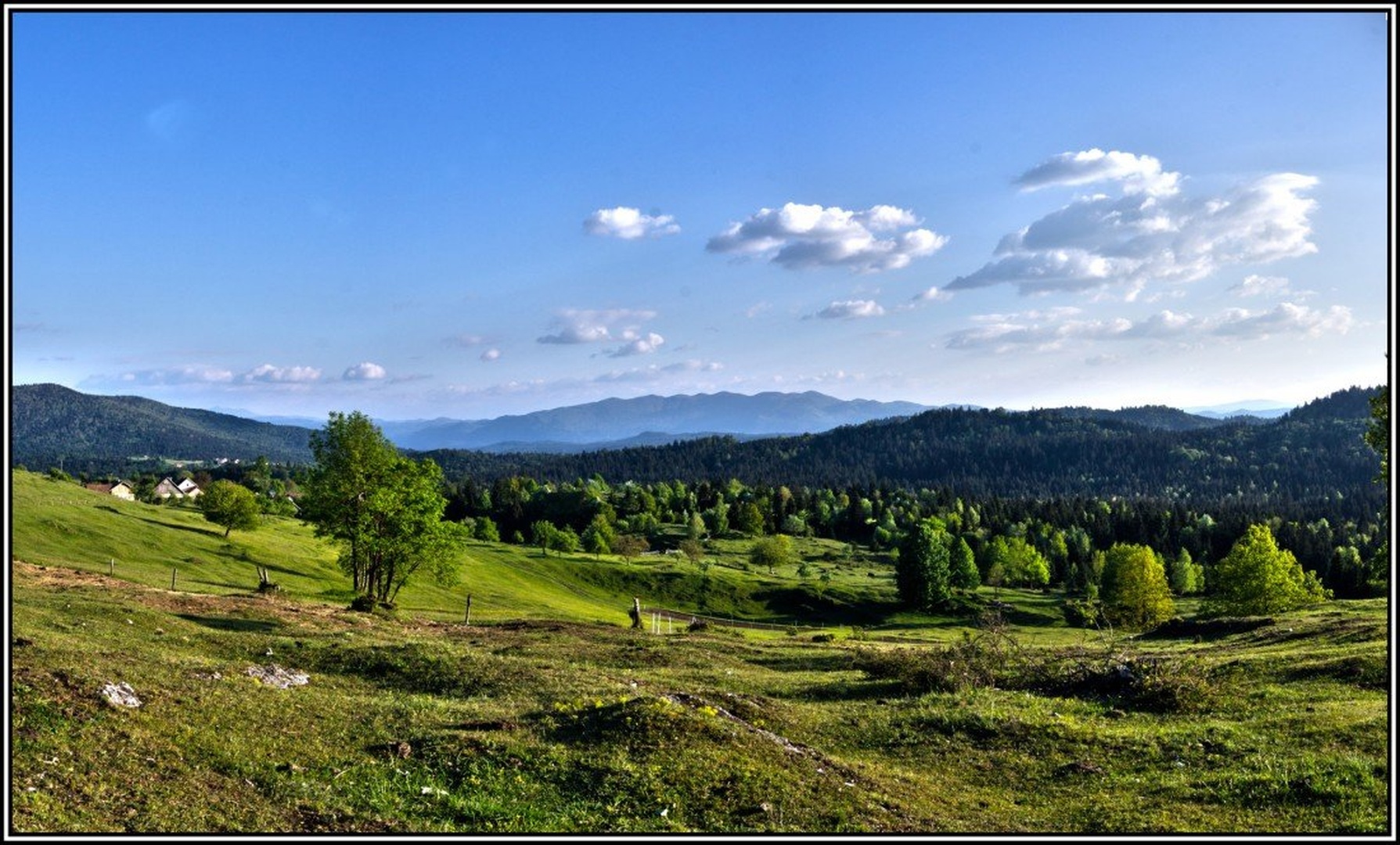 notranjsko hribovje by Peter Turšič