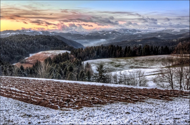 na sončni strani alp by Peter Turšič